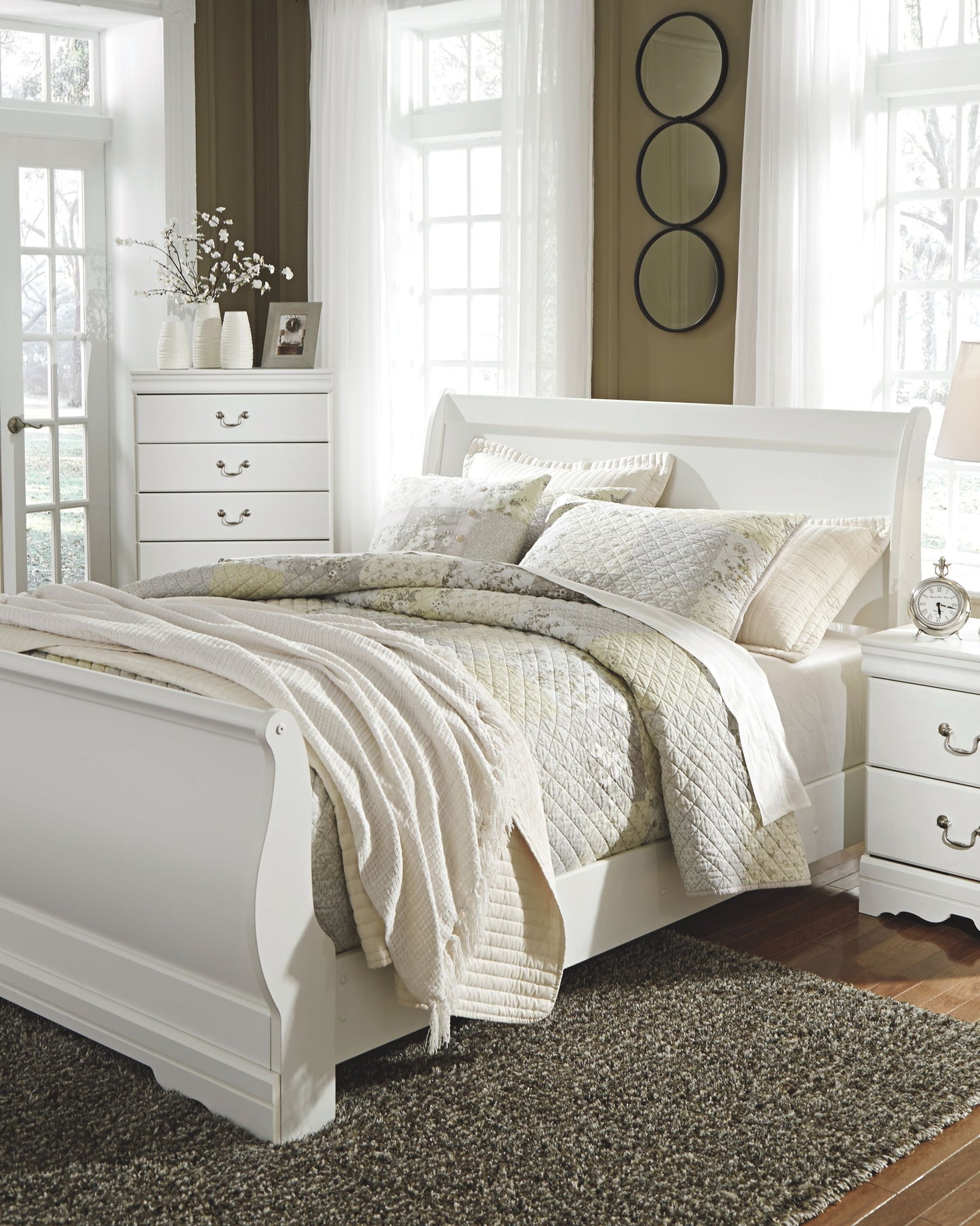 Anarasia - Sleigh Headboard