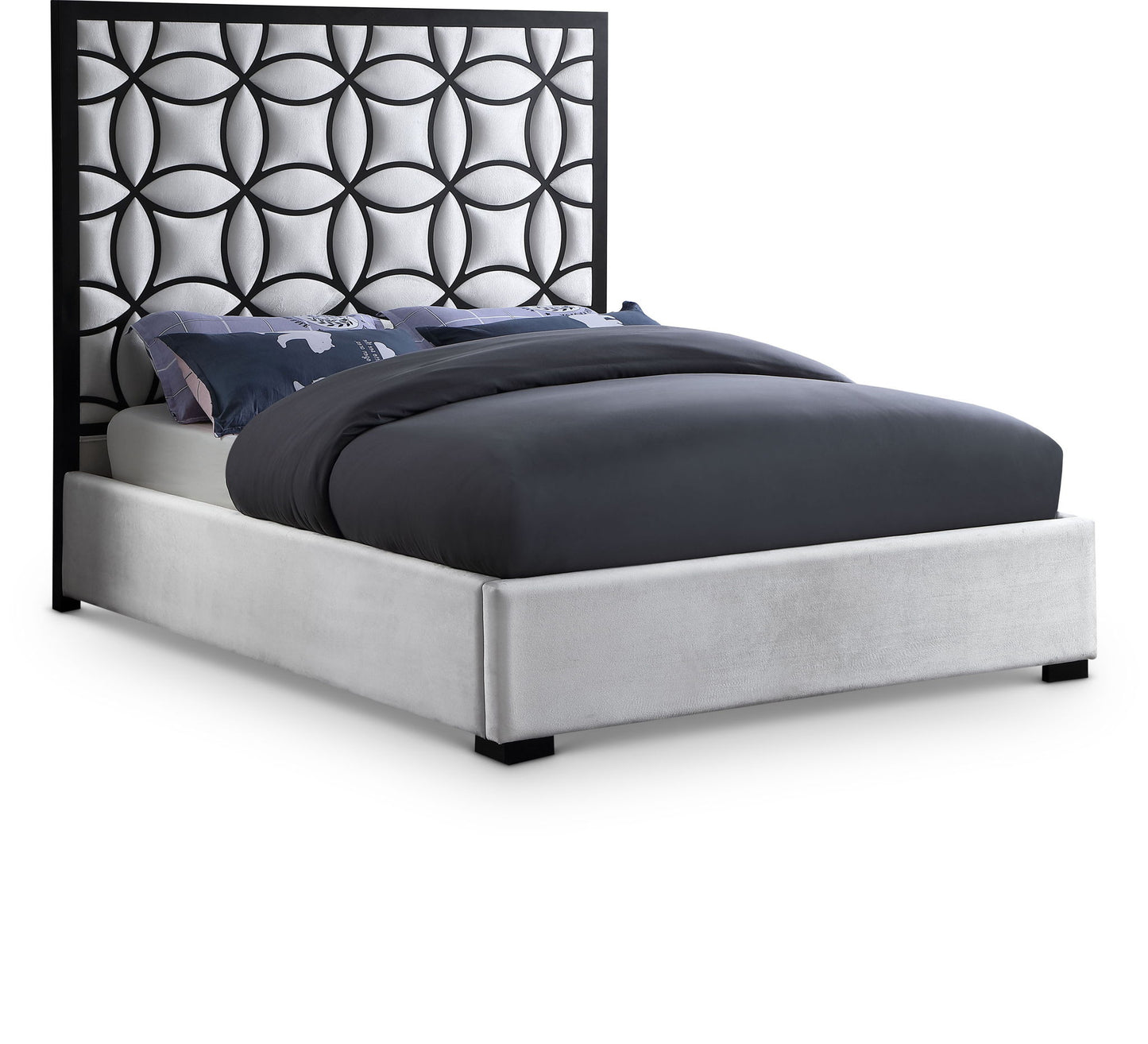 Taj - Bed